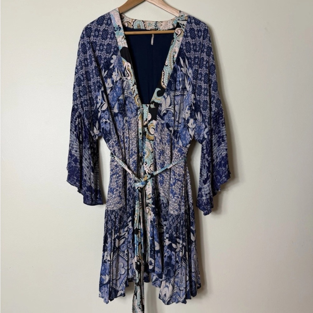 Free People Navy and Cream Women's Kimono style dress size lg